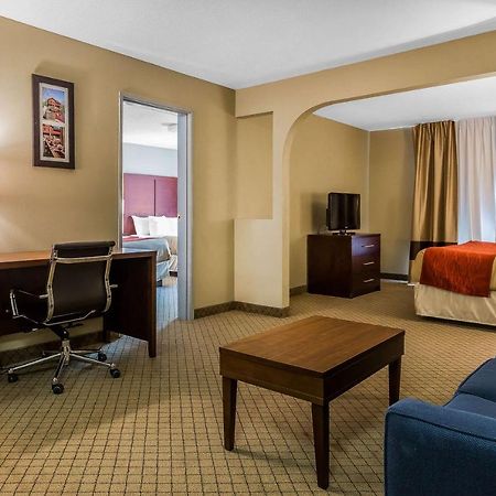 Comfort Inn & Suites Mishawaka-South Bend Ngoại thất bức ảnh