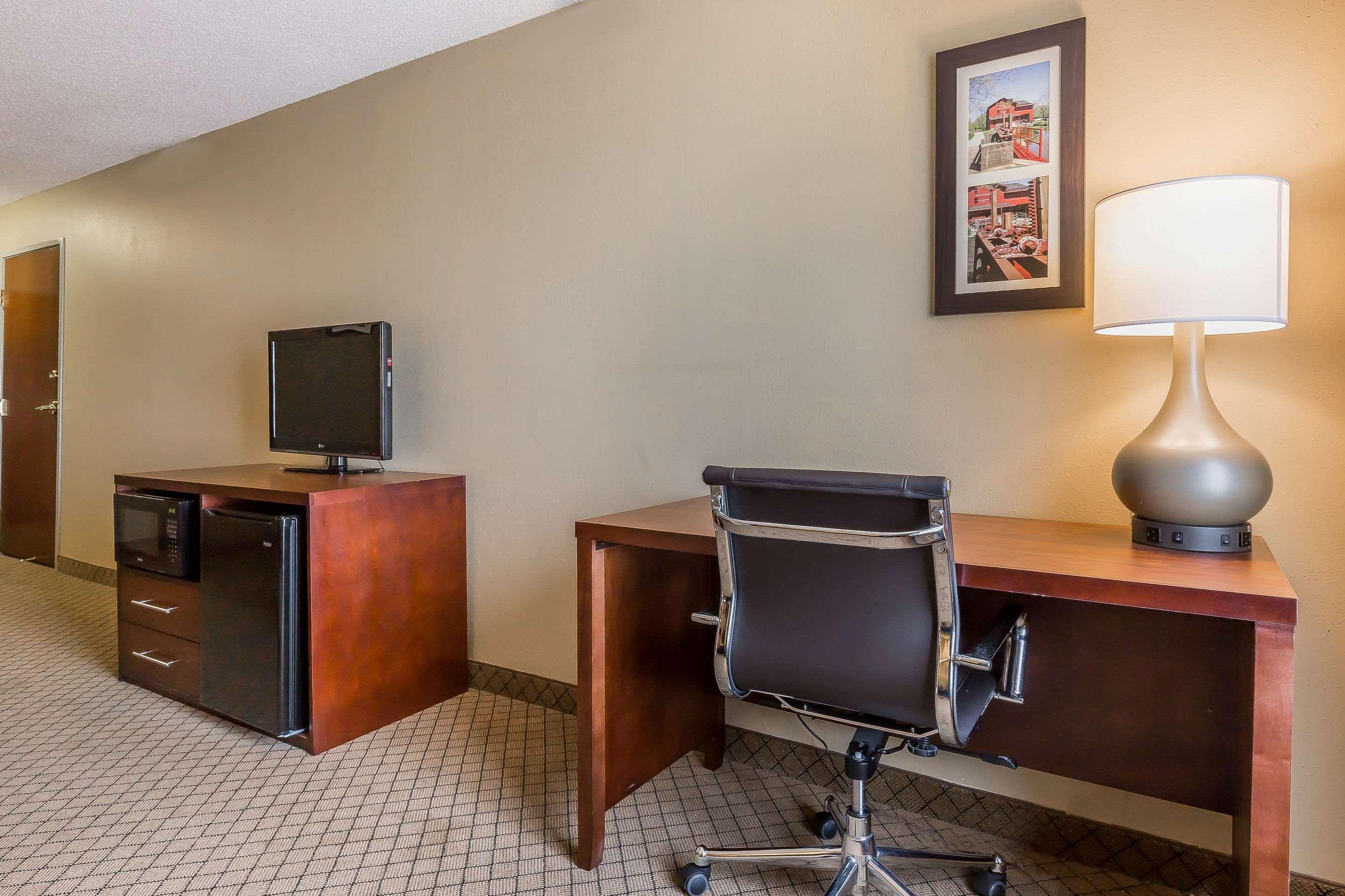 Comfort Inn & Suites Mishawaka-South Bend Ngoại thất bức ảnh