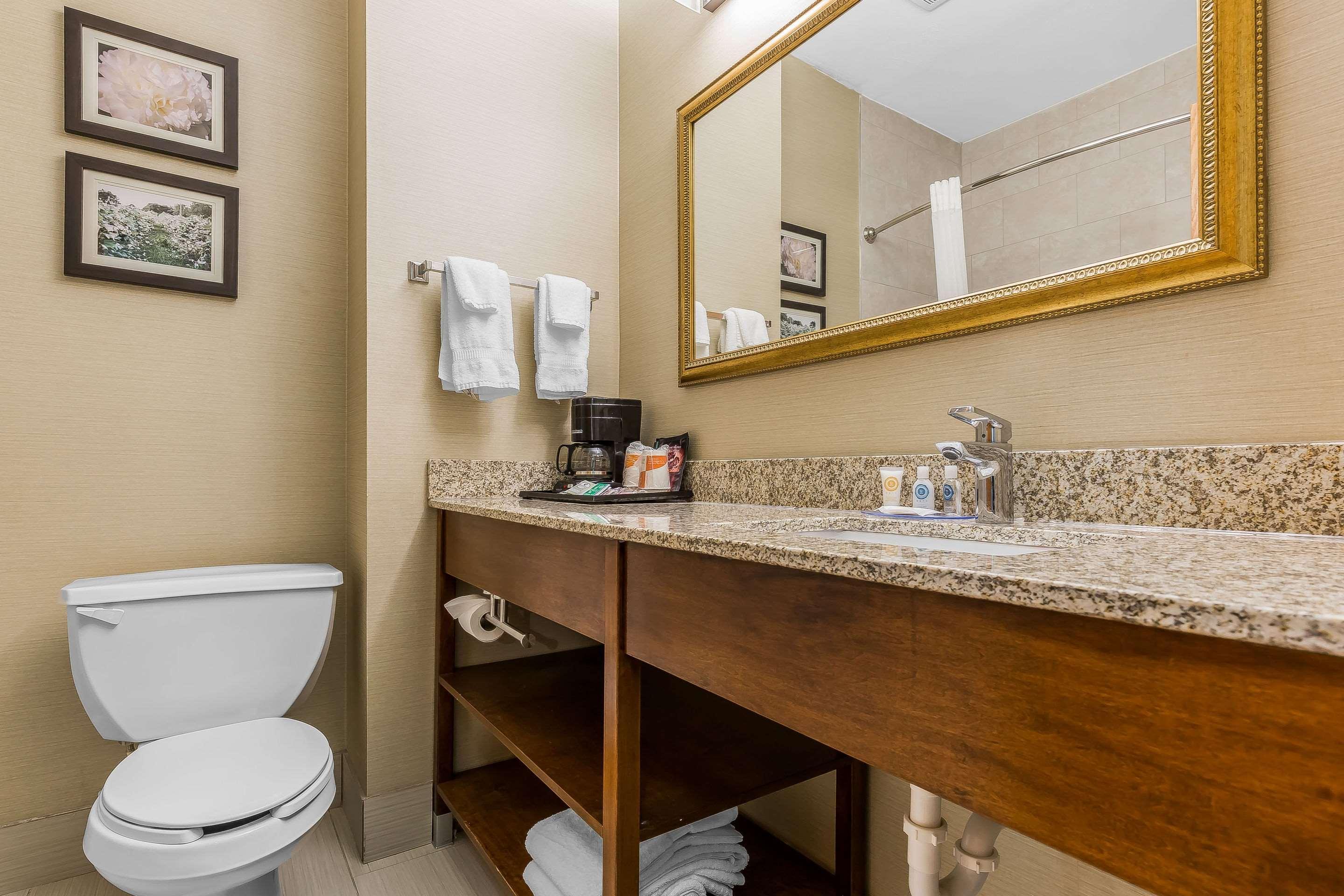 Comfort Inn & Suites Mishawaka-South Bend Ngoại thất bức ảnh