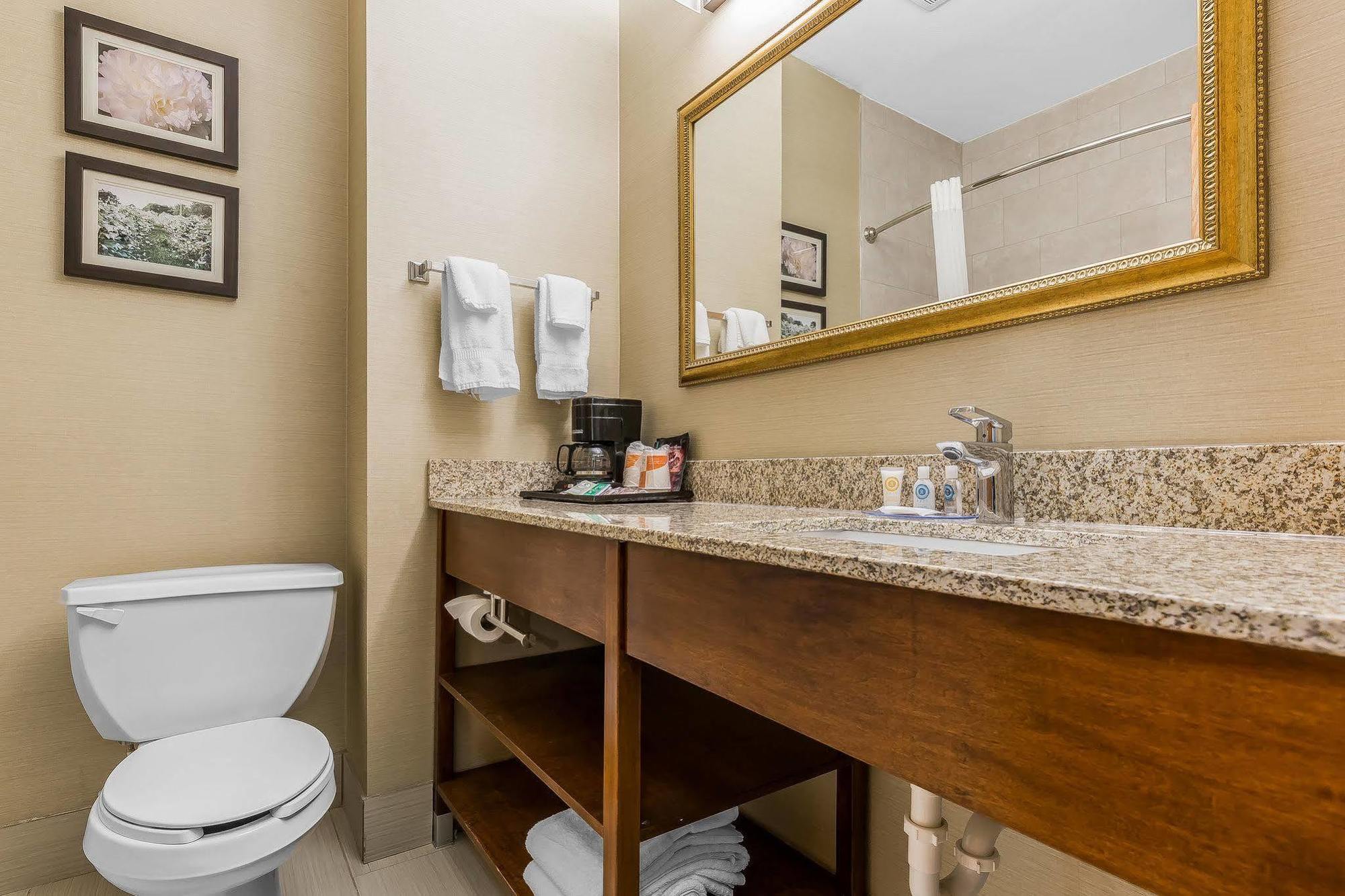Comfort Inn & Suites Mishawaka-South Bend Ngoại thất bức ảnh